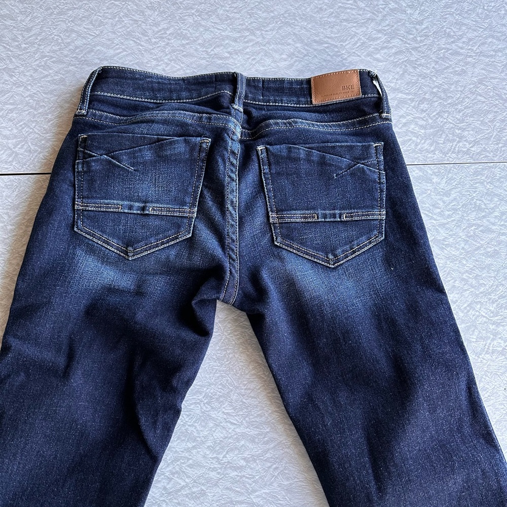 BKE Stella Low rise Boot-cut jeans. Brand new, never worn! Size 26 x 36